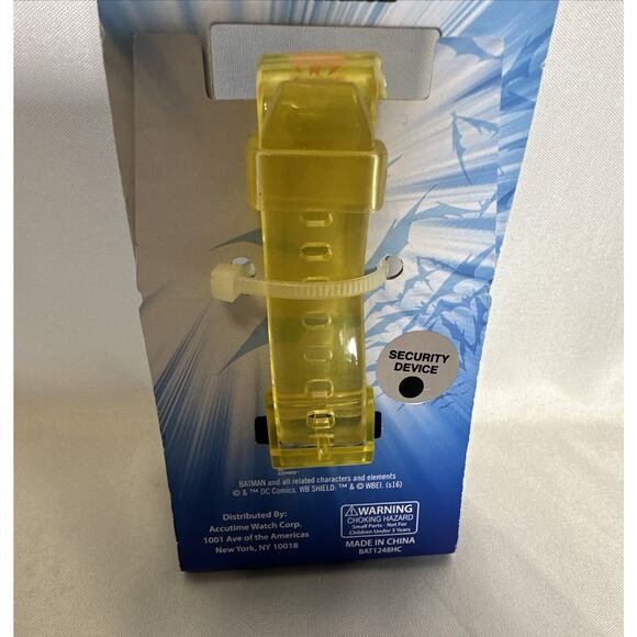 NEW Batman Children's Light Up Strap LCD Watch DC Comics - Picture 4 of 6